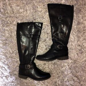 Baretrap boots